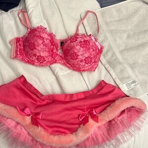 Victoria’s Secret Sexy Little Things Santa Baby Bra and Tulle Skirt